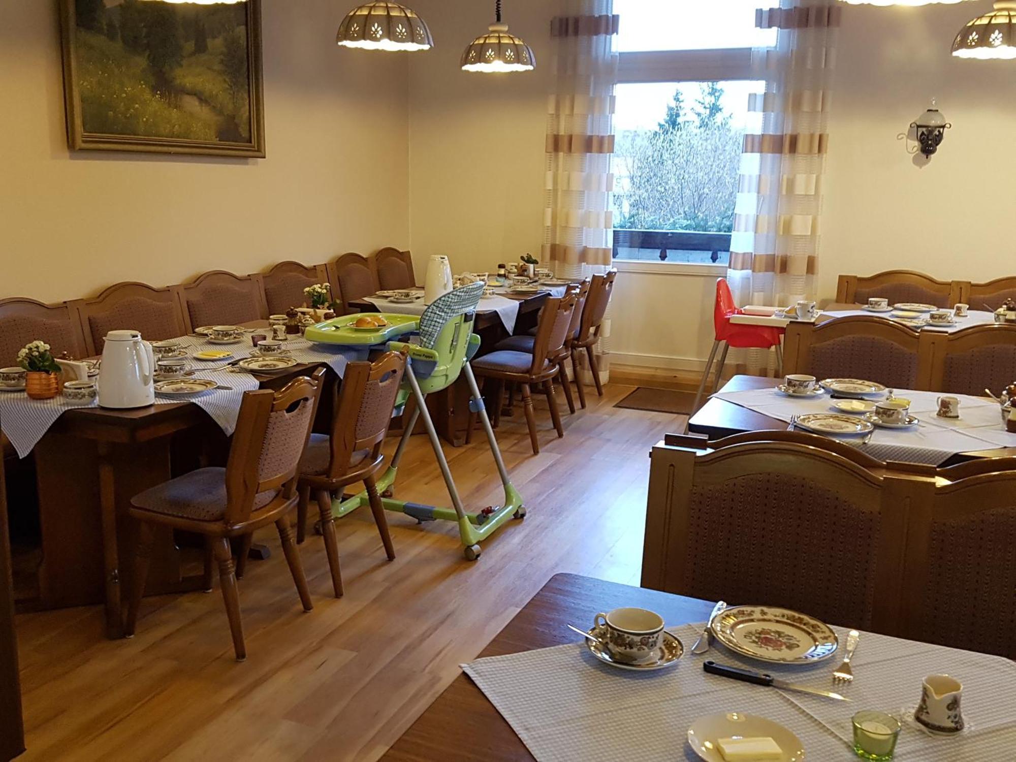 Pension Schweizer Hof แวร์นิกโกโรเดอ ภายนอก รูปภาพ